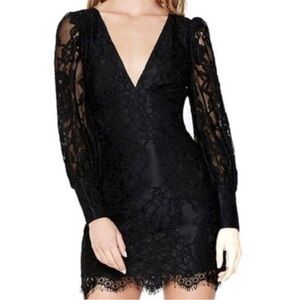 NWOT Bardot Black Lace V Neck Scallop
Hem Dress Size Small Retail $139.00